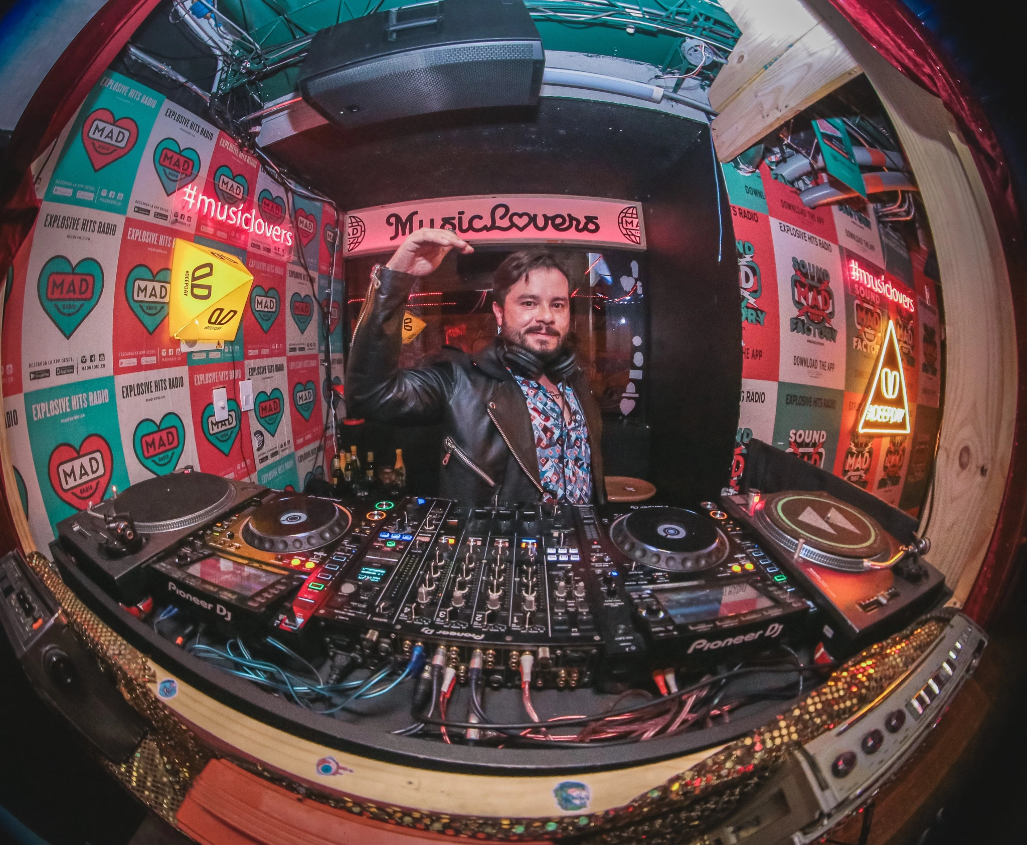 La esencia de Michu: Ritmos y pasiones en la música electrónica